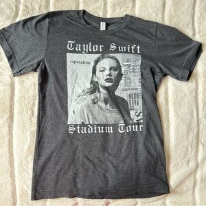 Taylor Swift Reputation Tour T Shirt Size Small